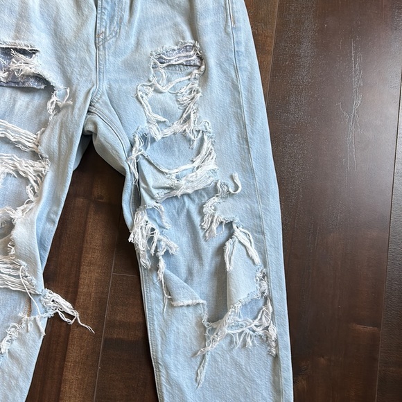 AE Ripped Mom Jean - Picture 2 of 8
